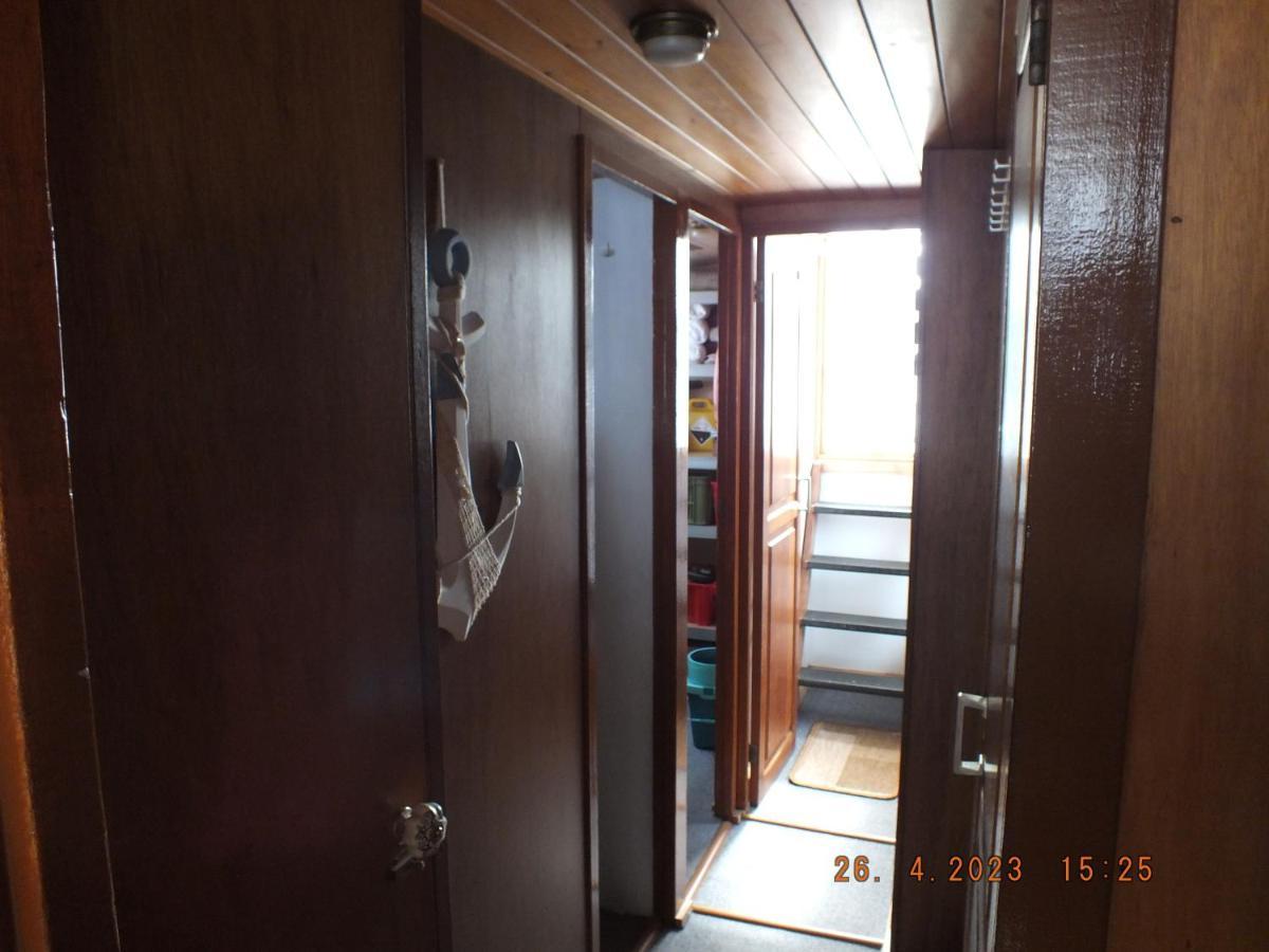 Zouw Hausboat Zakotven -Pouze Ubytovani Roudnice nad Labem Exterior photo
